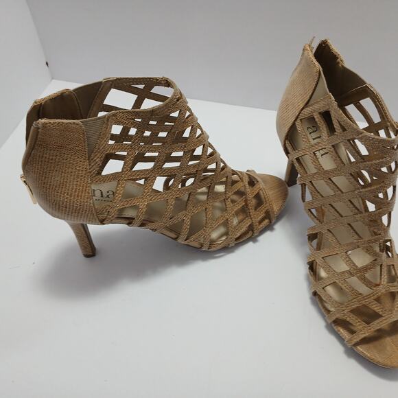 a.n.a Heels Caroline High Heeled Sandals Zip Peep Toe Beige Size 10 - Picture 3 of 6